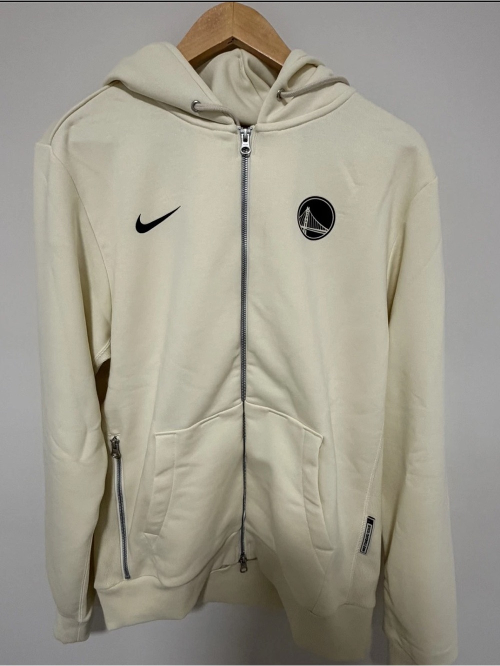 Nike Dri-FIT Golden State Warriors Standard Issue Hoodie Jacket (Medium)